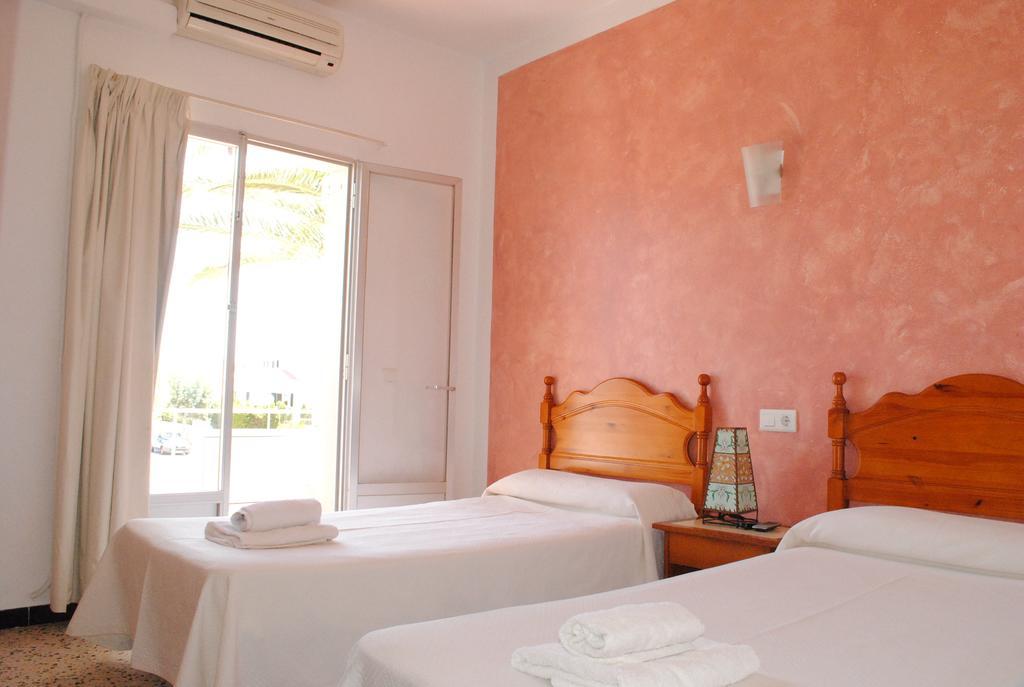 Hostal Paris Ciutadella Ciutadella  Pokój zdjęcie